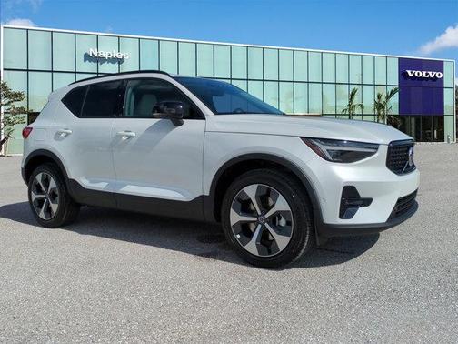2026 Volvo XC40 B5 Plus