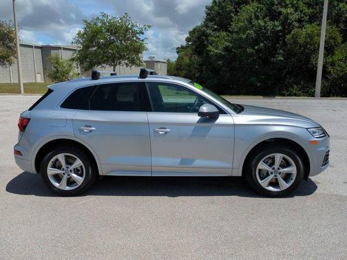 Florett Silver Metallic 2020 Audi Q5 45 Premium