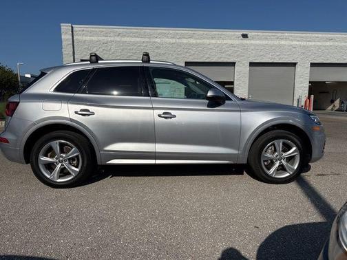 Florett Silver Metallic 2020 Audi Q5 45 Premium