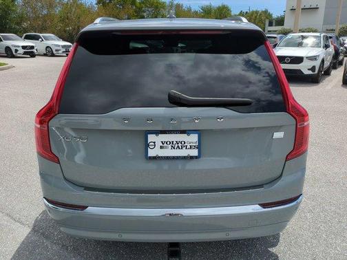 Metallic 2024 Volvo XC90 Recharge Plug-In Hybrid T8 Ultimate Bright Theme 7-Seater