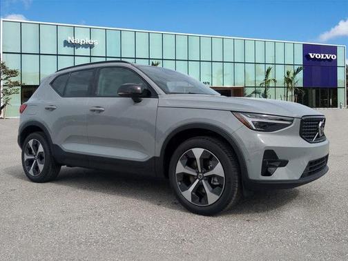 2026 Volvo XC40 B5 Plus