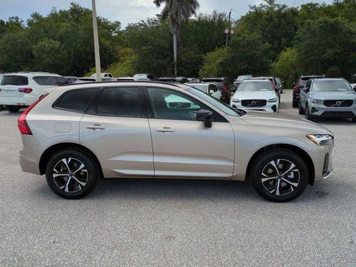 2026 Volvo XC60 B5 Core