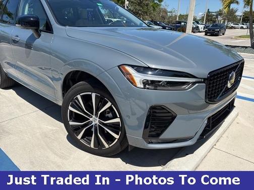 2023 Volvo XC60 B5 Plus Dark Theme