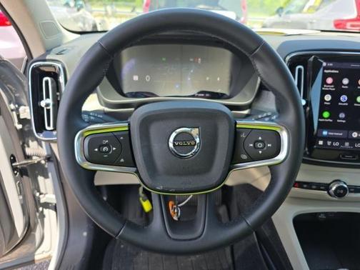 Metallic 2026 Volvo XC40 B5 Plus