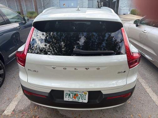 2024 Volvo XC40 B5 Plus Bright Theme
