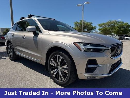 2023 Volvo XC60 B5 Plus Bright Theme