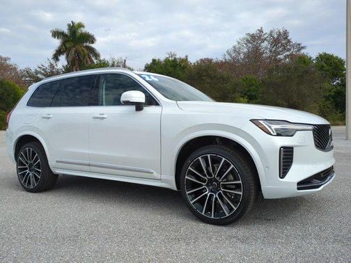 2026 Volvo XC90 B6 Ultra 7-Seater