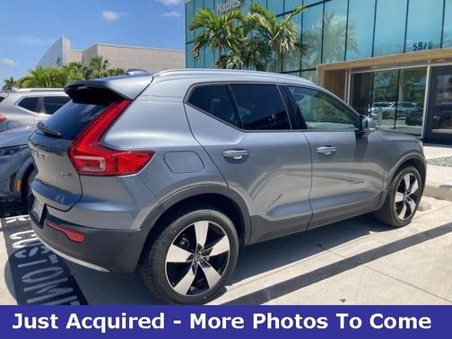 2019 Volvo XC40 T5 Momentum