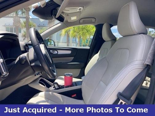 2019 Volvo XC40 T5 Momentum
