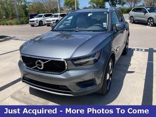 2019 Volvo XC40 T5 Momentum