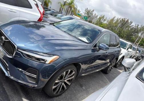 2023 Volvo XC60 B5 Ultimate Bright Theme