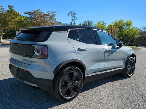 2026 Volvo EX30 TWIN MOTOR CROSS COUNTRY ULTRA