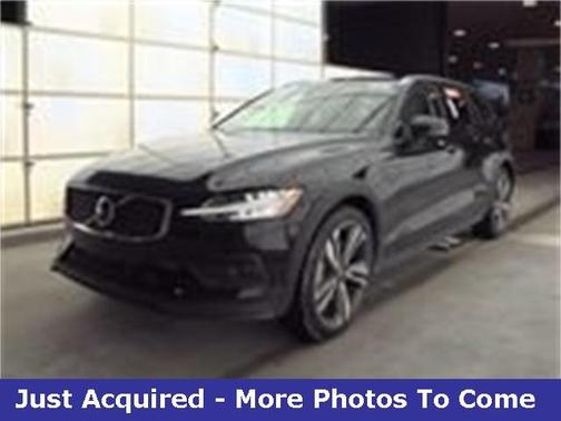 2024 Volvo V60 Cross Country B5 Plus