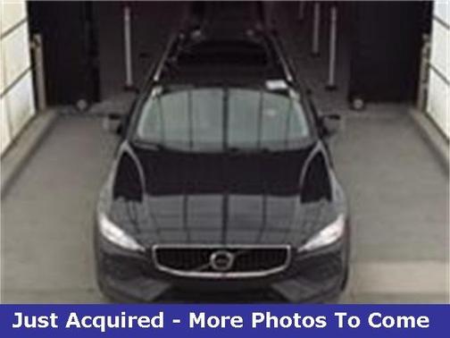 2024 Volvo V60 Cross Country B5 Plus