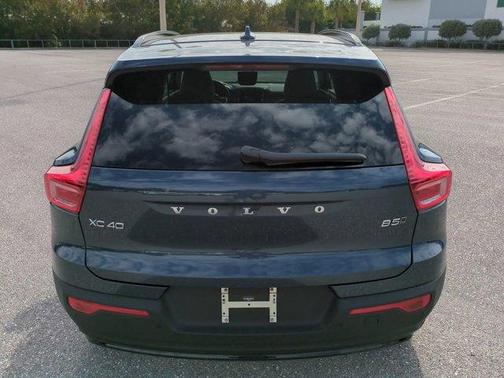 2026 Volvo XC40 B5 Ultra