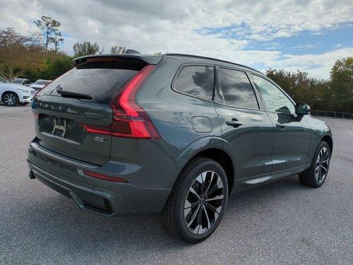 2026 Volvo XC60 B5 Plus