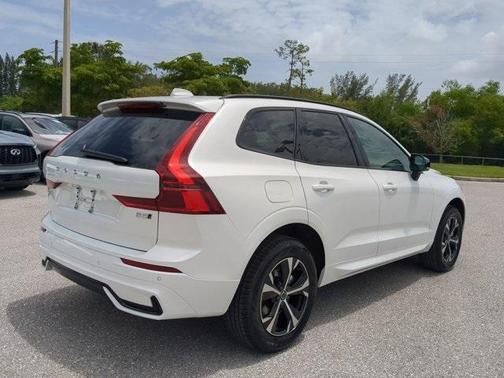 2026 Volvo XC60 B5 Core