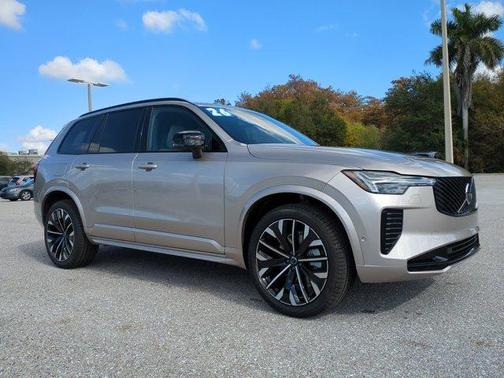 2026 Volvo XC90 B6 Ultra Dark Theme 7-Seater