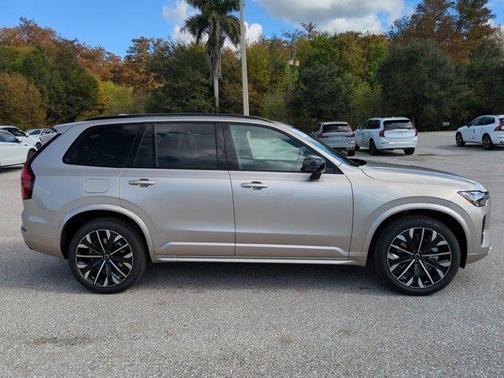 2026 Volvo XC90 B6 Ultra Dark Theme 7-Seater