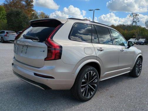 2026 Volvo XC90 B6 Ultra Dark Theme 7-Seater