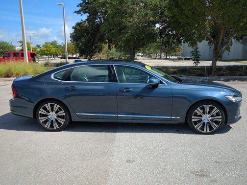 Denim Blue Metallic 2023 Volvo S90 B6 Ultimate