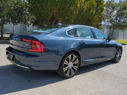 Denim Blue Metallic 2023 Volvo S90 B6 Ultimate