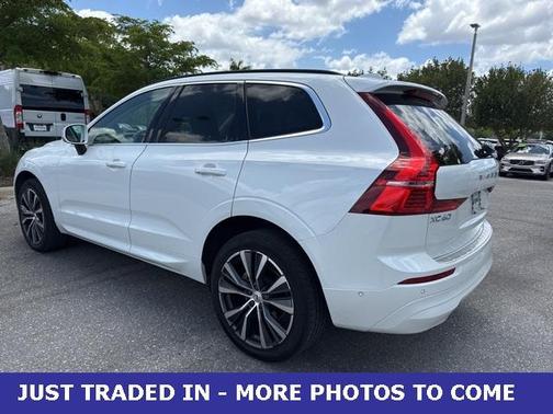 2022 Volvo XC60 B5 Momentum