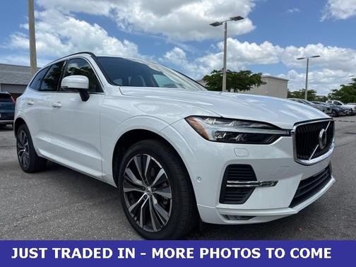 2022 Volvo XC60 B5 Momentum