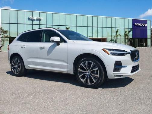 2022 Volvo XC60 B5 Momentum