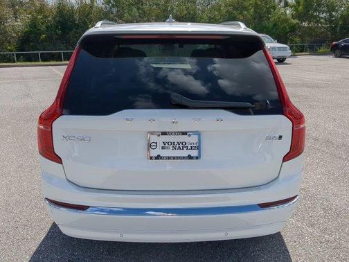 2025 Volvo XC90 B6 Core