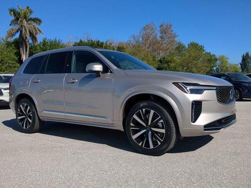 2025 Volvo XC90 B6 Core