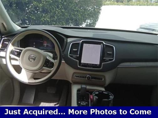 2024 Volvo XC90 B6 Plus Bright Theme 6-Seater