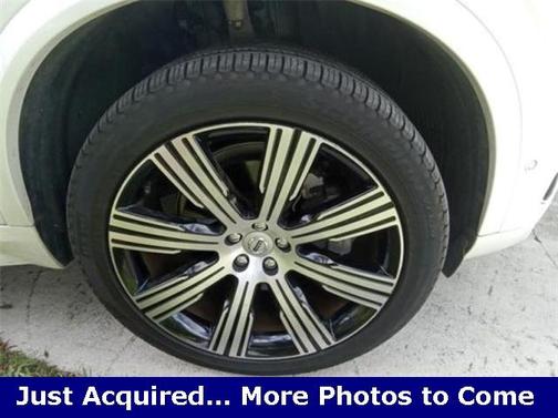 2024 Volvo XC90 B6 Plus Bright Theme 6-Seater