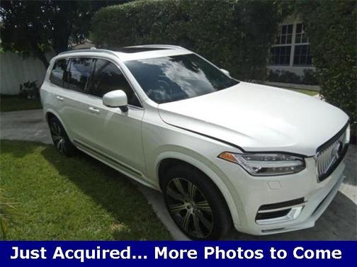 2024 Volvo XC90 B6 Plus Bright Theme 6-Seater