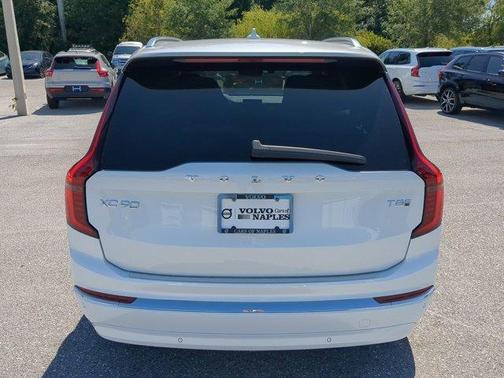 2025 Volvo XC90 Plug-In Hybrid T8 Plus 7-Seater