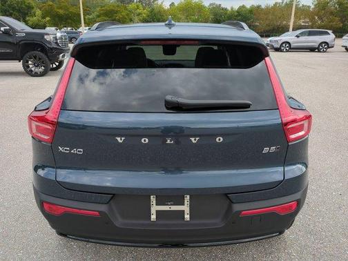 Denim Blue 2026 Volvo XC40 B5 Ultra