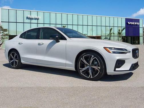 2025 Volvo S60 B5 Plus