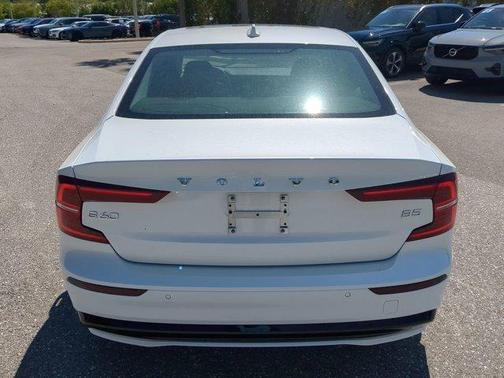 2025 Volvo S60 B5 Plus