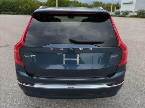 2024 Volvo XC90 B6 Plus Bright Theme 7-Seater