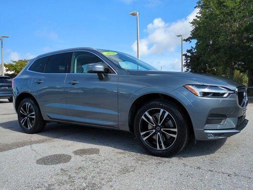 Osmium Gray Metallic 2021 Volvo XC60 T6 Momentum