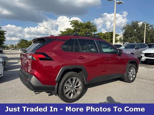 2025 Toyota RAV4 XLE Premium