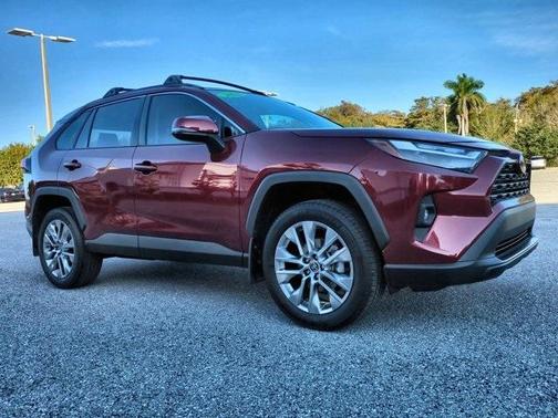 2025 Toyota RAV4 XLE Premium