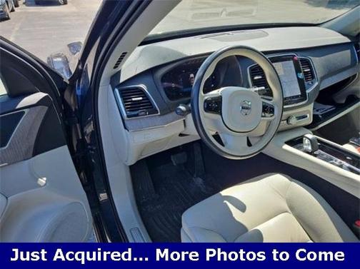 2024 Volvo XC90 B5 Plus Bright Theme