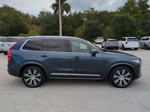 2024 Volvo XC90 B5 Plus Bright Theme