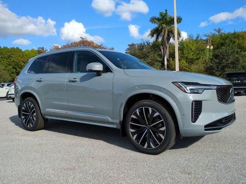 2026 Volvo XC90 B6 Plus 7-Seater