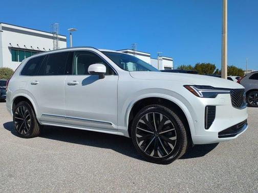 Crystal White Pearl 2026 Volvo XC90 B5 Ultra 6-Seater