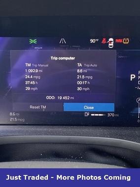 2023 Volvo XC60 B5 Ultimate Bright Theme