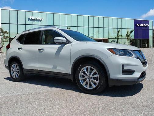 White 2018 Nissan Rogue SV