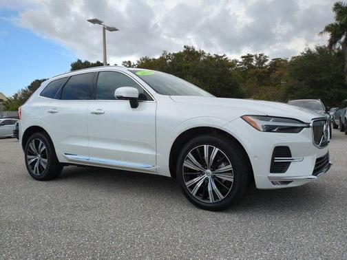2023 Volvo XC60 B5 Plus Bright Theme