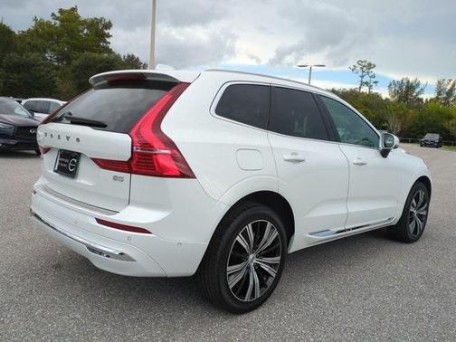 2023 Volvo XC60 B5 Plus Bright Theme